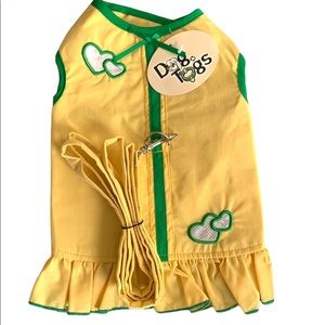 NWT Dog Togs Yellow and Green dress harness with leash Size Medium
